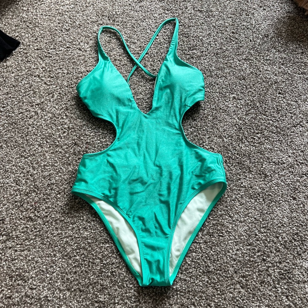 Cupshe Swim Suit